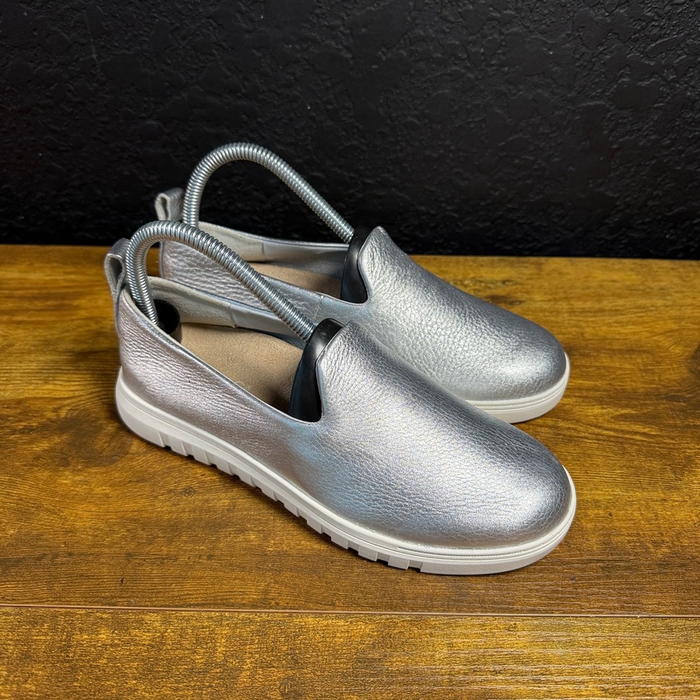 Vionic Uptown Willa Silver Metallic Leather Slip-On Loafer Women 6W